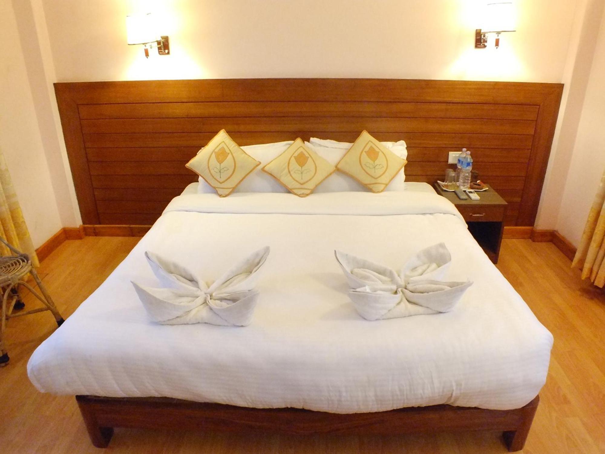 Hotel Greenland Pokhara Exterior foto